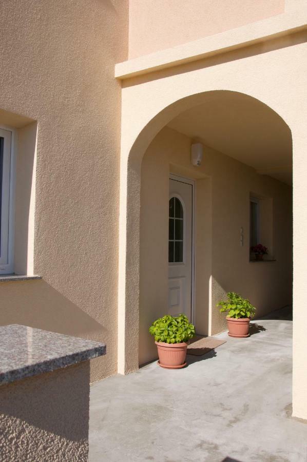 Apartment Viveniti Klenovica Exterior photo